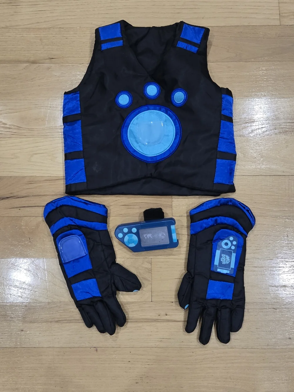 Wils Kratts Creature Power Costume Blue and Gloves Set, Martin